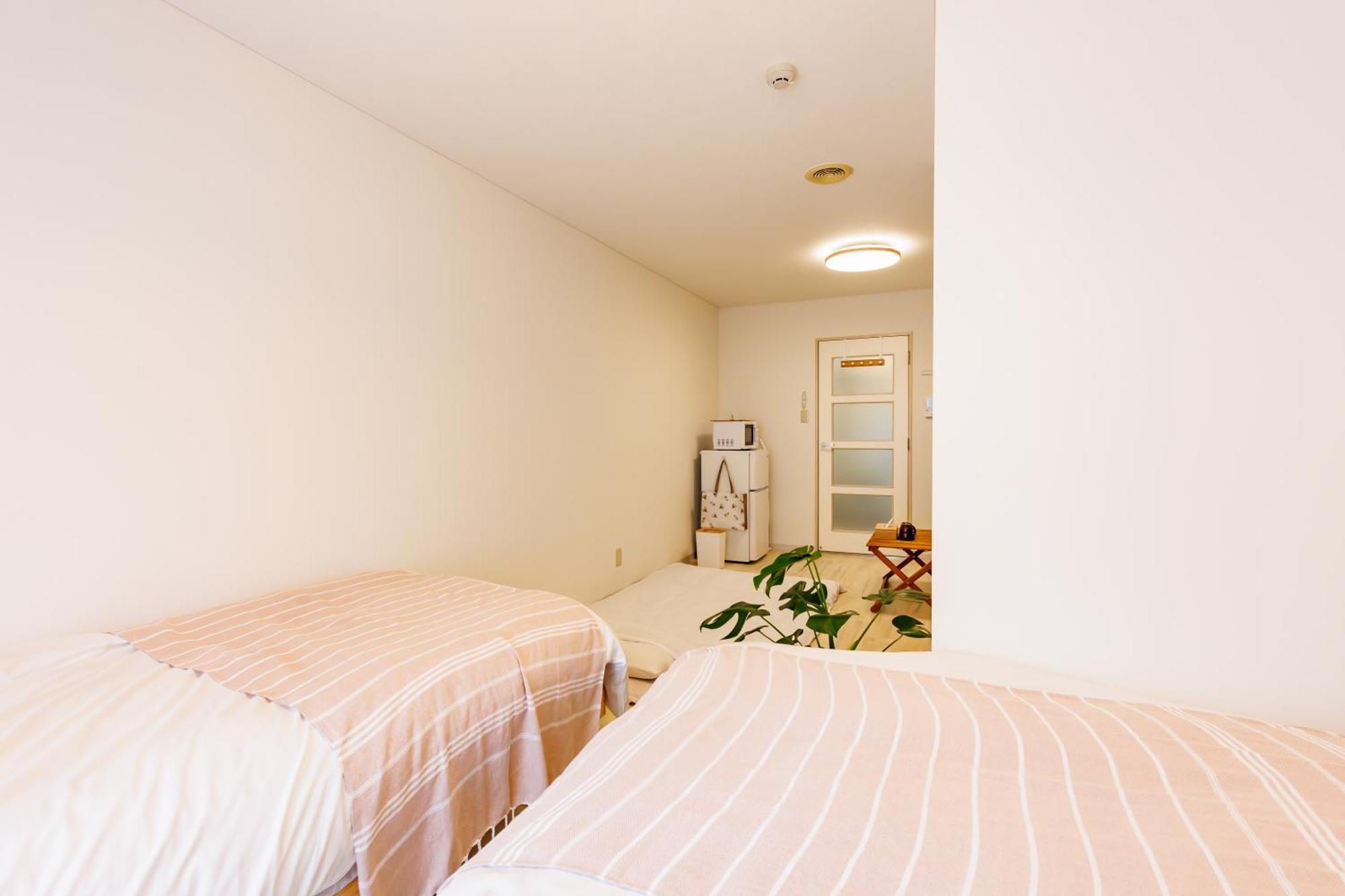 Ferienwohnung Hideaway Miyakojima Ōsaka Exterior foto